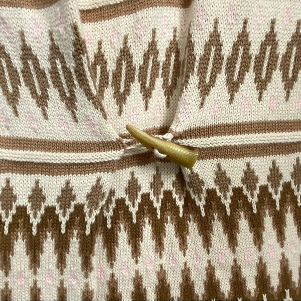 CHAPS / Cream, tan & pink Aztec Sweater Vest Size M